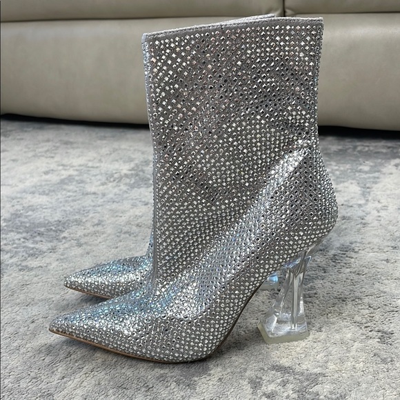 Steve Madden Vivy Ankle Boots Sparkle Rhinestone Flared Heel Silver Sz 7 - Picture 5 of 17